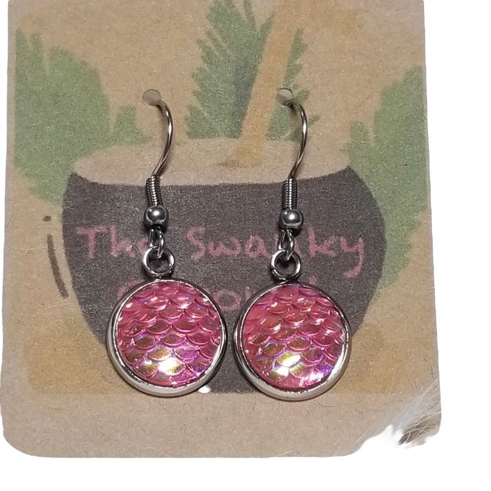 10/$25🦋 Swanky Coconut Pink Mermaid Scale Earrings